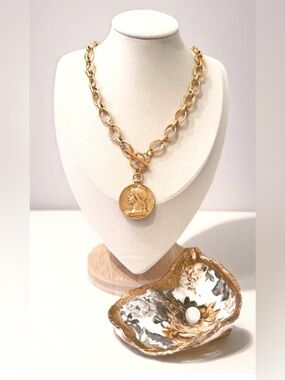 Atelier République Necklace - Antique Gold Necklace with pendant 22”
